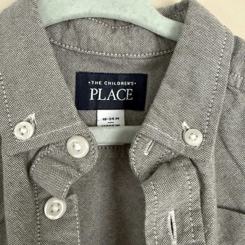 The Children’s PLACE Kids Gray Button-Up Shirt